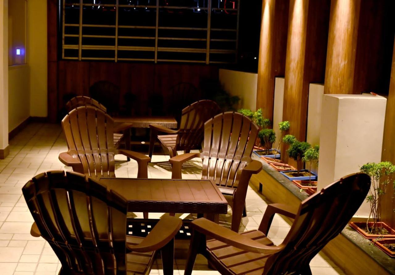 Blue Waves Hotel Tajpur エクステリア 写真